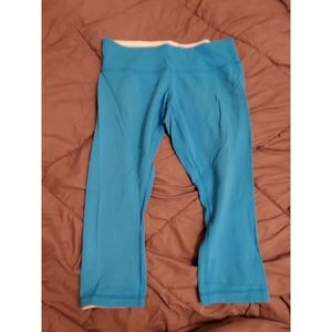 Lululemon crops reversible